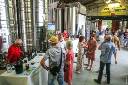 LES COPAINS VIGNERONS DEBARQUENT AU DOMAIEN VAYSSETTE - app.name