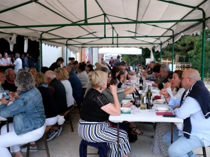 Soirée Magie & Mentalisme par le magicien professionnel Axel Lupin dans le cadre Vine Art en Gascogne - app.name
