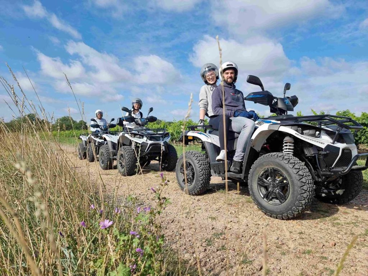Electric quad ride in the vineyard - Vignerons Indépendants